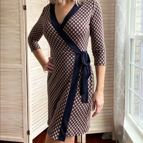 Last 1! Navy/wine jersey wrap dress 🇺🇸 - Picture 3 of 5